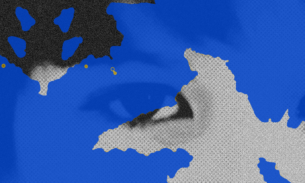 Image d'expérimentation, un zoom sur l'oeil du héros étant jeune, le test de Rorschach vient se superposer autour de son oeil.